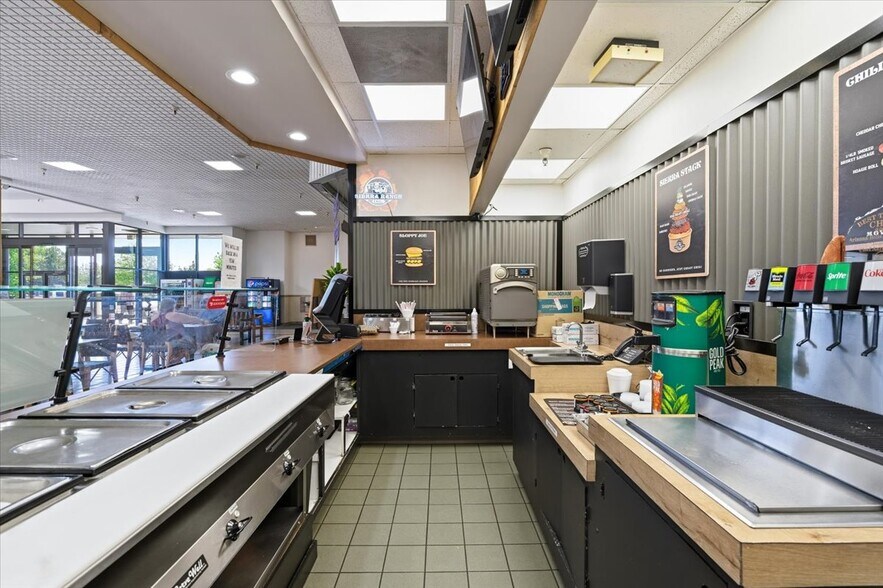 More Photos Of 200 W Hanley Ave, Coeur d'Alene Department Store For Sale