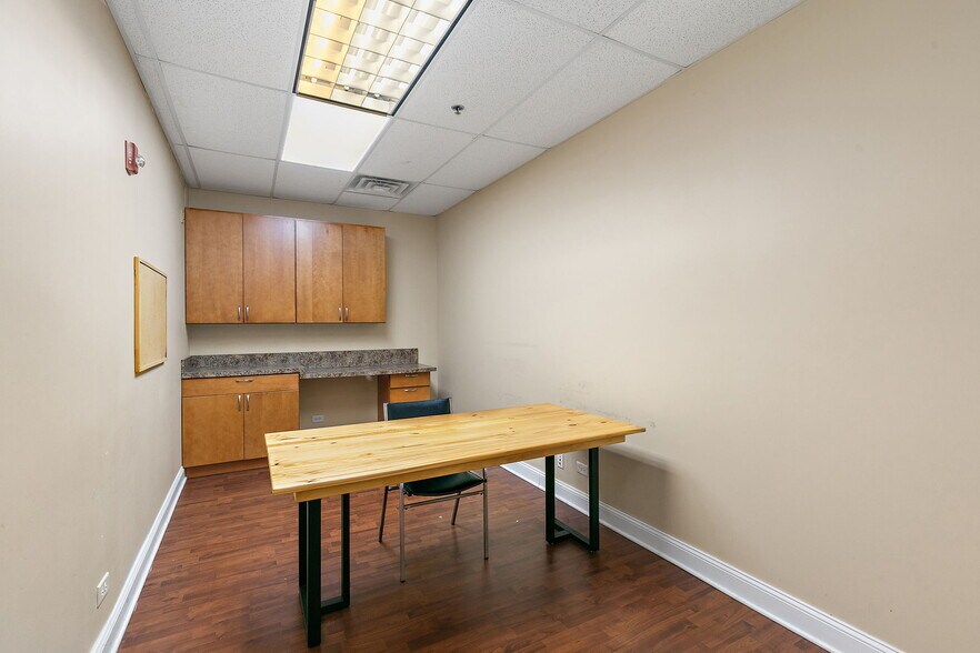 More Photos Of 129 Commercial Dr, Yorkville General Retail For Lease