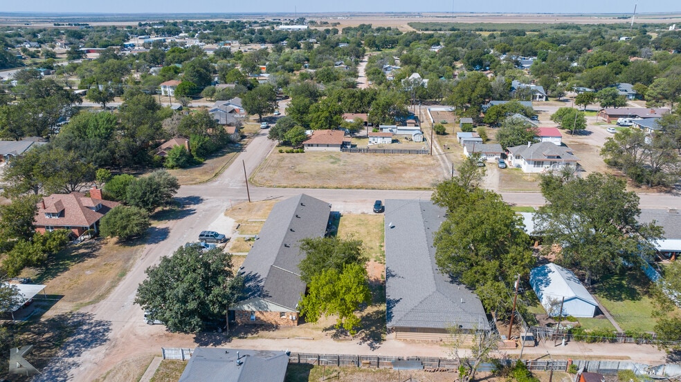 More Photos Of 604 N 3rd St, Haskell Multifamily For Sale