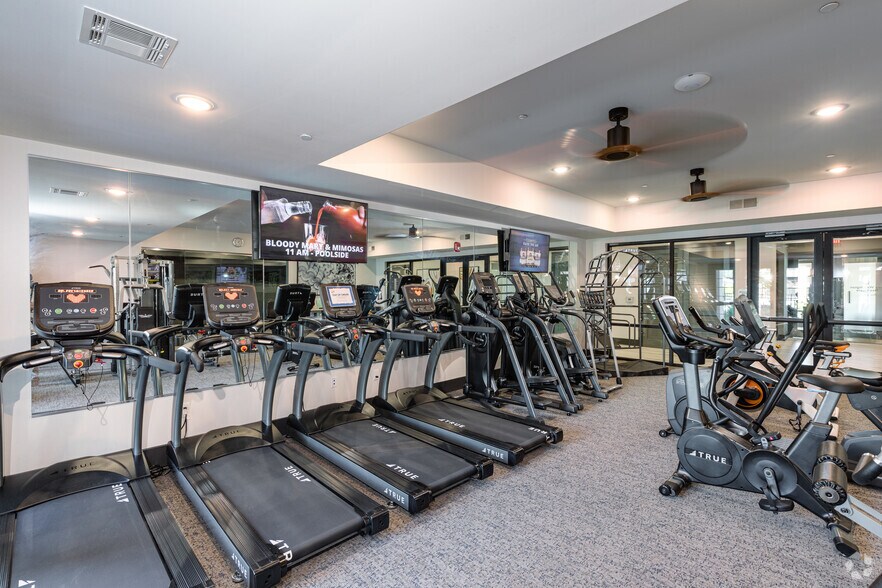 More Photos Of 2200 Carl D Silver Pky, Fredericksburg Apartments For Lease