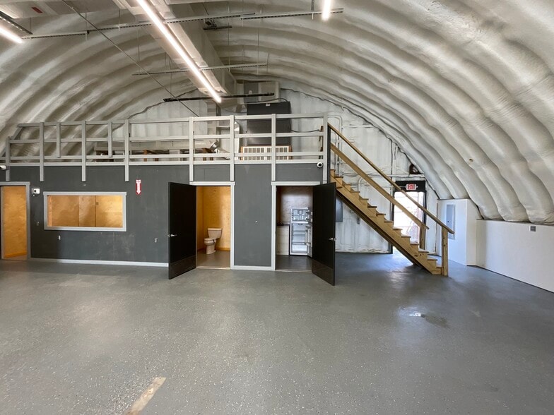 More Photos Of 2611 E 6th St, Panama City Warehouse For Sale