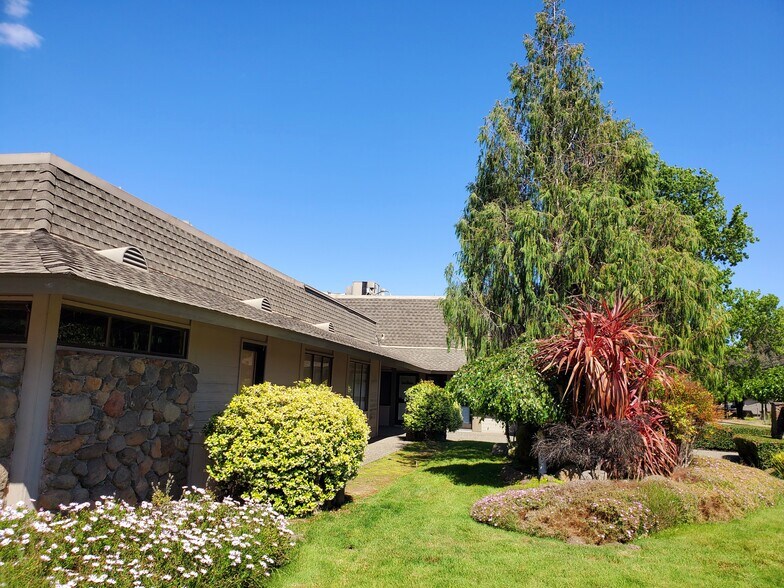 More Photos Of 2400 Las Gallinas Ave, San Rafael Medical For Lease
