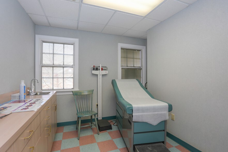 More Photos Of 601-623 Emancipation Hwy, Fredericksburg Medical For Sale