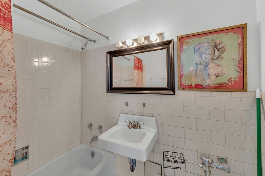 More Photos Of 6050 Kennedy Blvd E, West New York Apartments For Sale