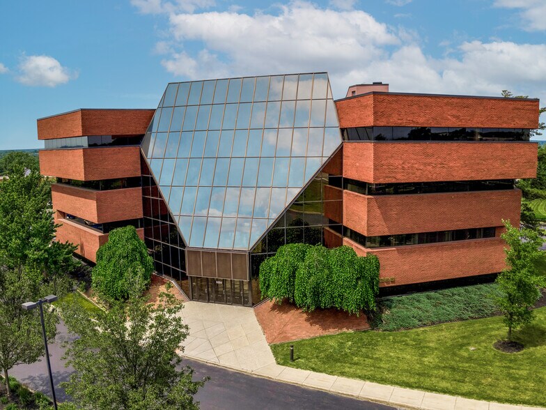 More Photos Of 6400 Sheridan Dr, Buffalo Unknown For Lease