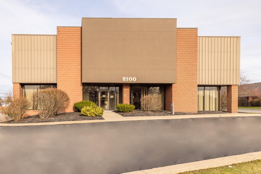 More Photos Of 2100 Brighton Henrietta Town Line Rd, Rochester Office For Lease