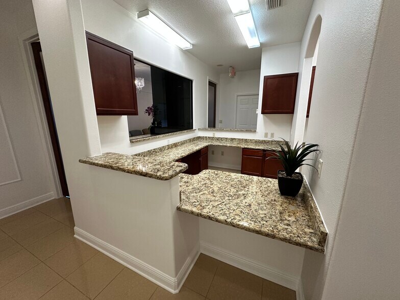 More Photos Of 1656 S Volusia Ave, Orange City Medical For Sale