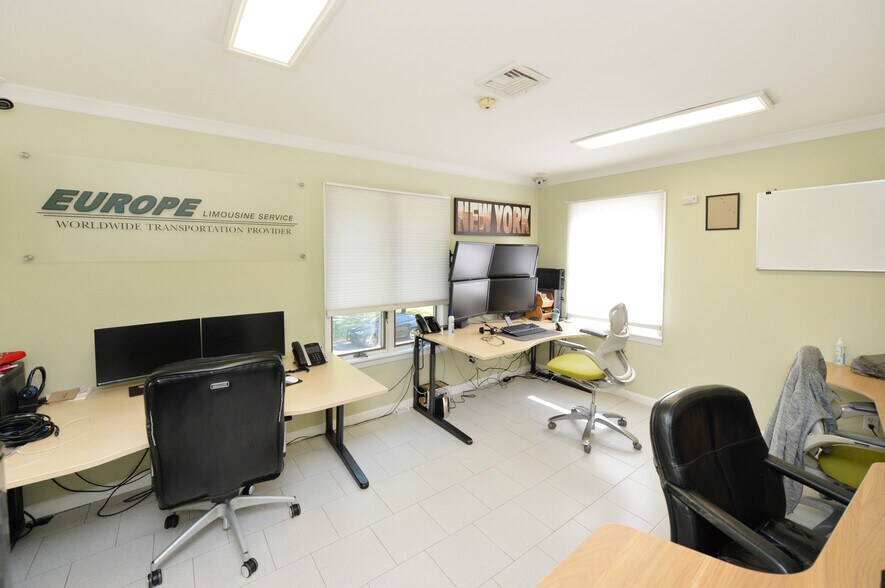 More Photos Of 24 Farview Ter, Paramus Office For Sale