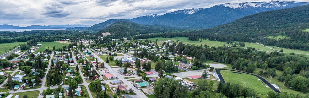 More Photos Of 118 4th ave, Clark Fork Supermarket For Sale