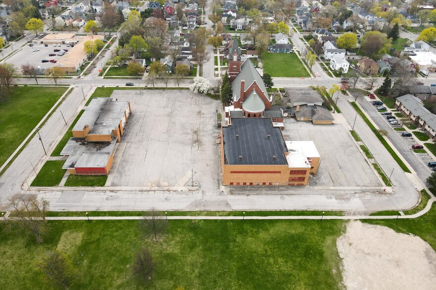 More Photos Of 1120 N Grant St, Bay City Religious Facility For Sale