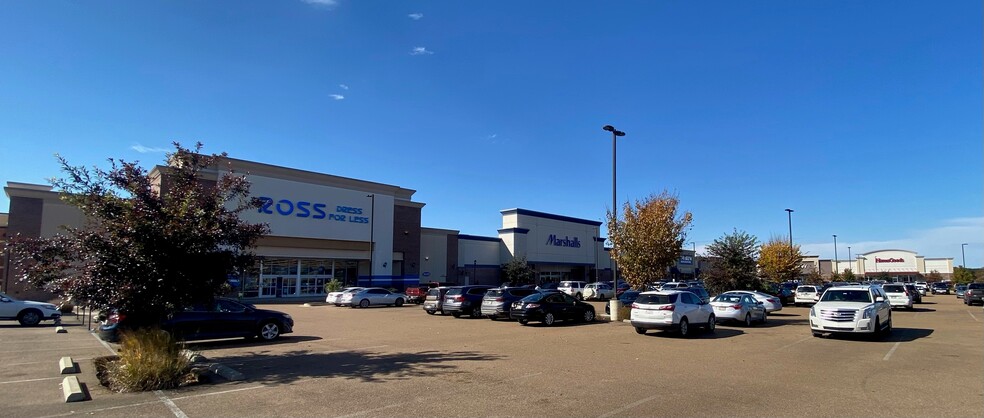 More Photos Of 200-800 Merchants Dr, Oxford Unknown For Lease