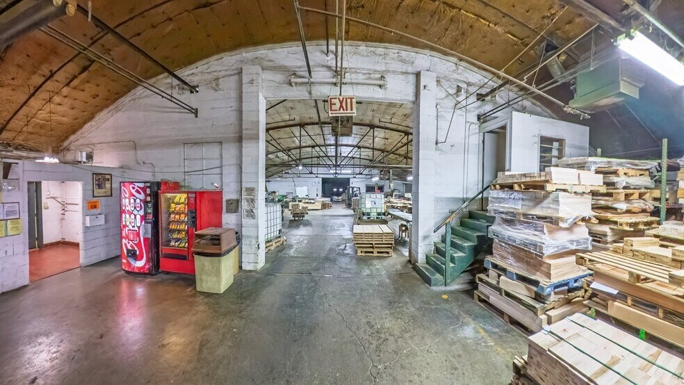More Photos Of 105 S Austin Rd, Morristown Manufacturing For Sale