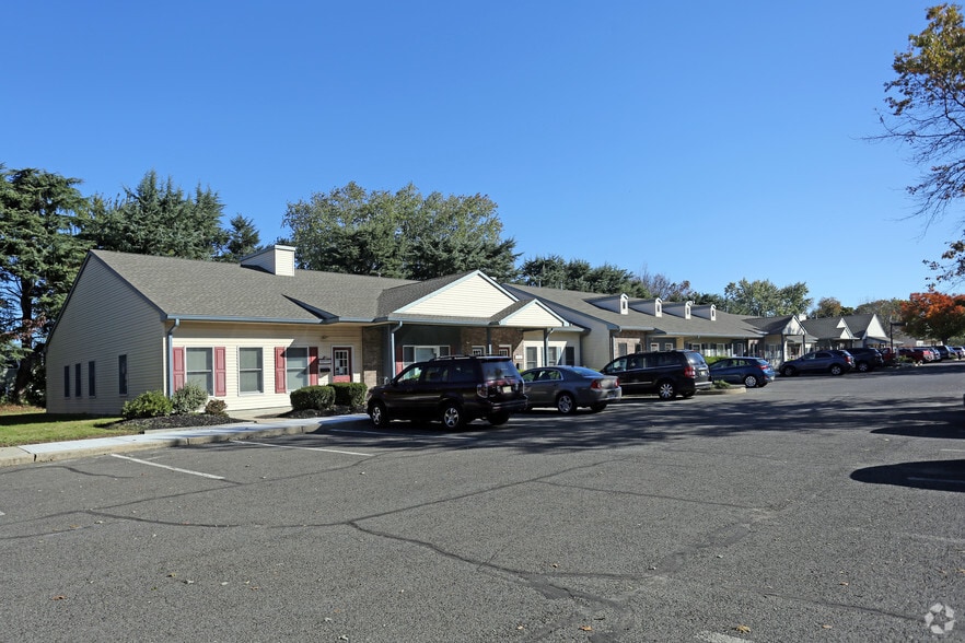 Primary Photo Of 231 Crosswicks, Bordentown Storefront For Sale