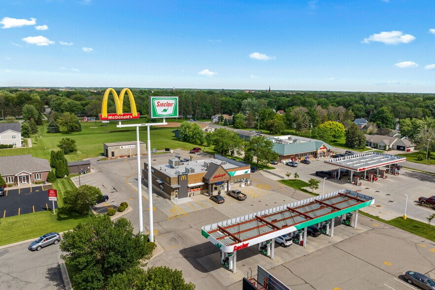 More Photos Of 1400 14th St NW, Austin Service Station For Sale