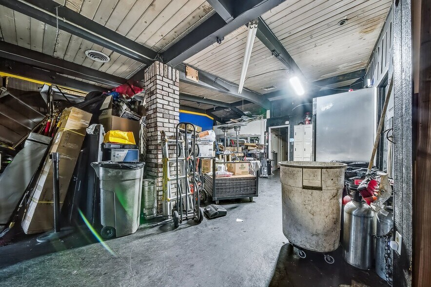 More Photos Of 15028 Hesperian Blvd, San Leandro Freestanding For Sale