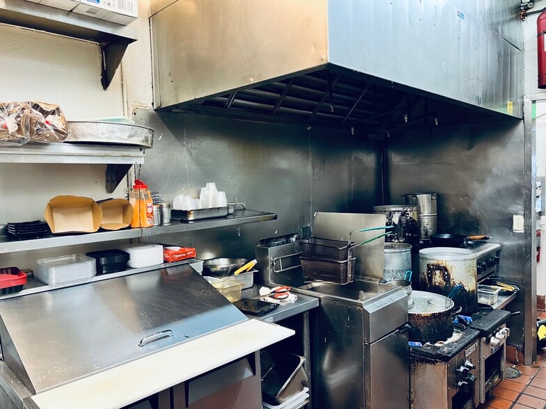 More Photos Of 1431-1449 Colorado Blvd, Pasadena Restaurant For Lease