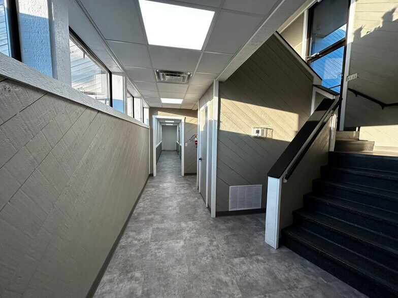 More Photos Of 6820 Roosevelt Ave, Middletown Medical For Lease