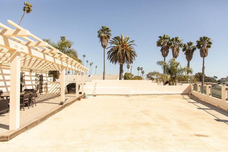 More Photos Of 305 S Kalorama St, Ventura Office For Lease