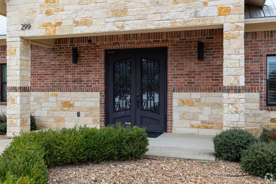 More Photos Of 299 W Eldorado Pky, McKinney Office For Sale