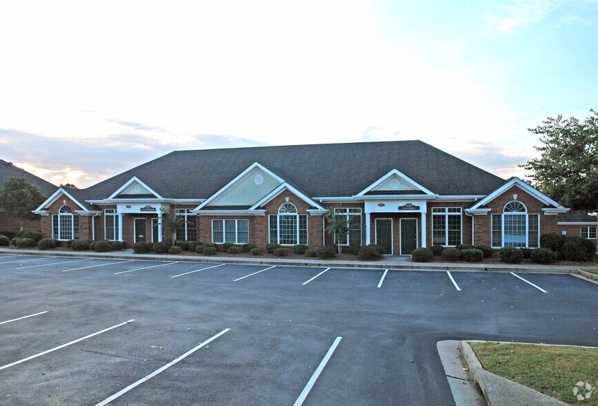 More Photos Of 1701-1704 Macy Dr, Roswell Office For Lease