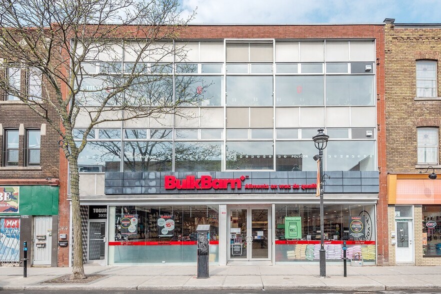 More Photos Of 3939 Rue Wellington, Montréal Storefront Retail Office For Lease