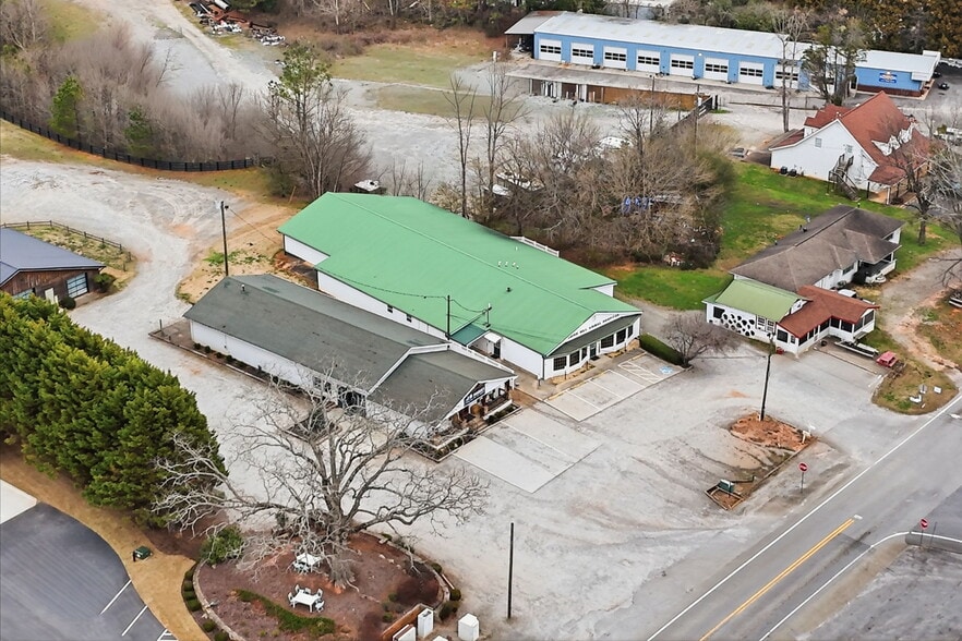 More Photos Of 2853 Lower Union Hill Rd, Canton Veterinarian Kennel For Sale