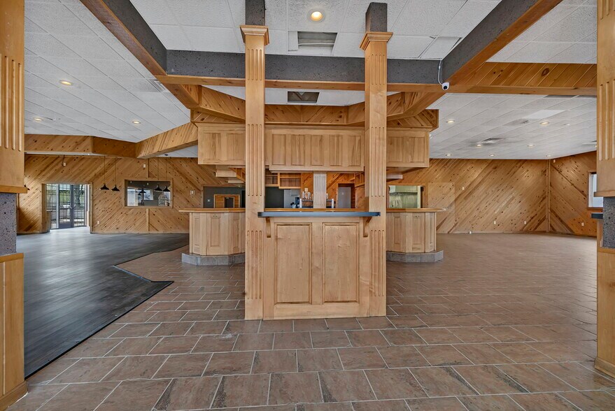 More Photos Of 14860 165th Ave, Becker Restaurant For Sale