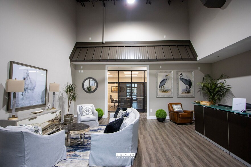 More Photos Of 941 Spears Creek Ct, Elgin Office For Sale