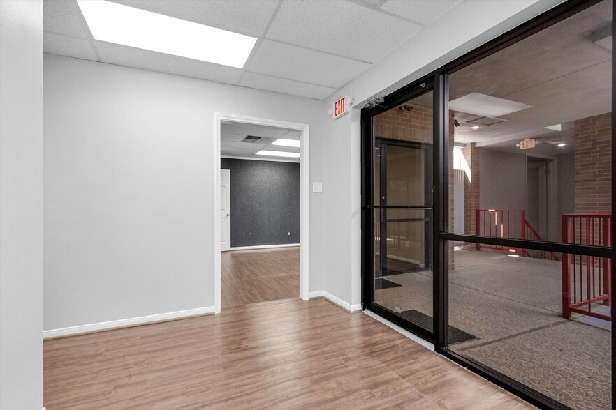 More Photos Of 3421 W Davis St, Conroe Medical For Lease