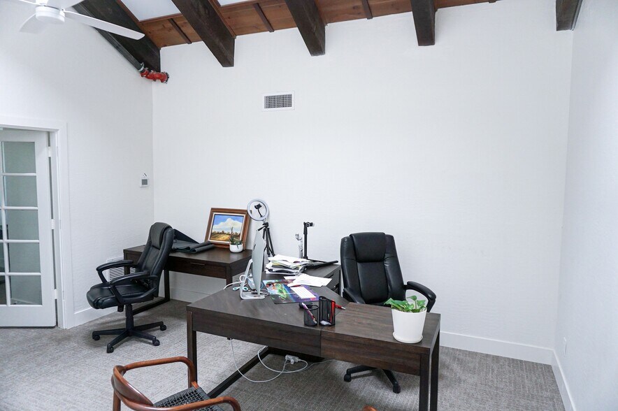 More Photos Of 1455 E University Dr, Mesa Showroom For Sale