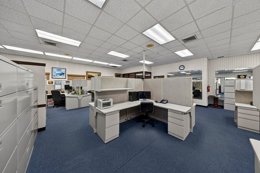 More Photos Of 3050 E Commercial Blvd, Fort Lauderdale Office For Sale