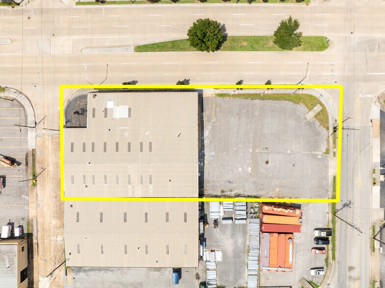 More Photos Of 2025 Williams St, Chattanooga Industrial For Lease