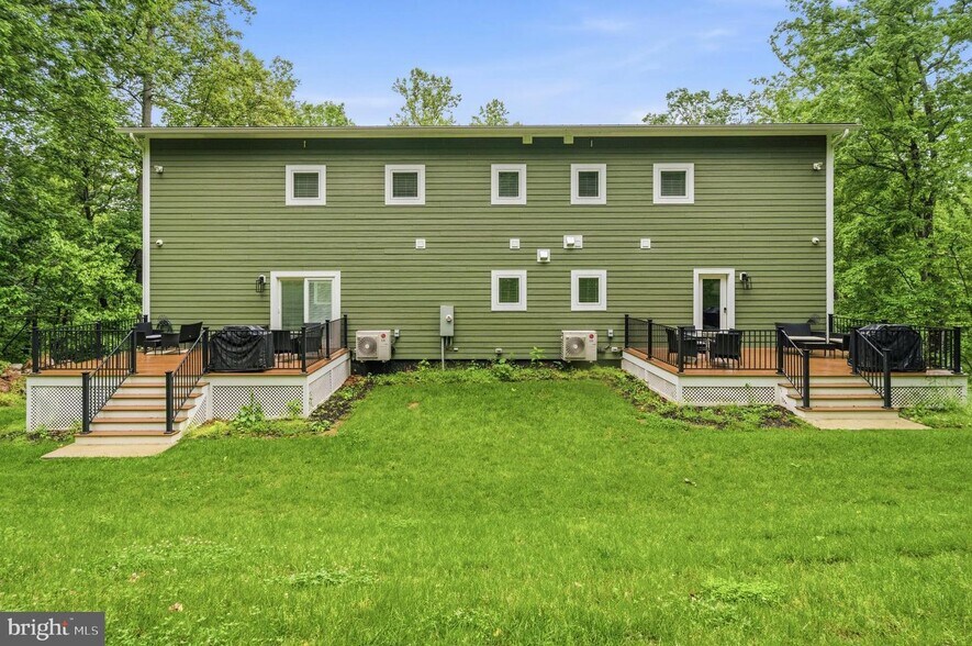 More Photos Of 13537 Hanging Rock Ln, Lovettsville Multifamily For Sale