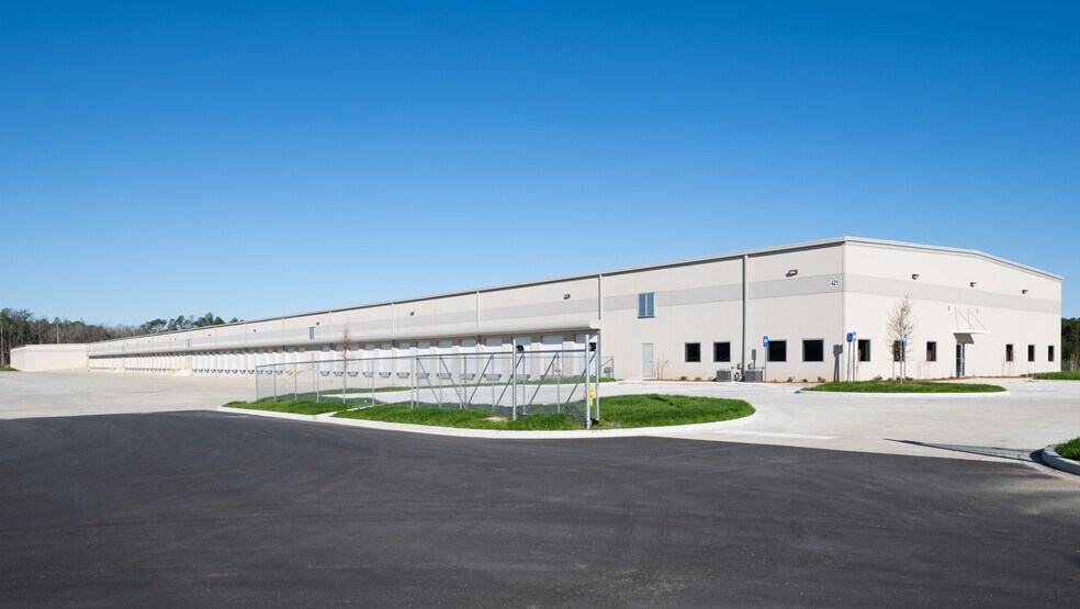 More Photos Of 421 Morgan Lakes Industrial blvd, Pooler Truck Terminal For Lease