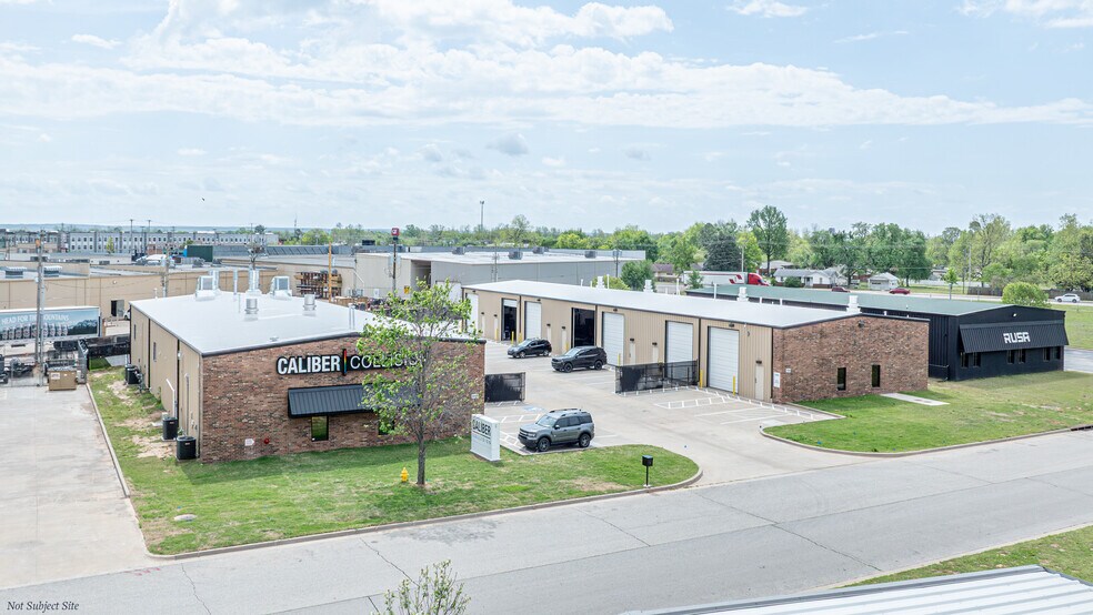More Photos Of 712 Highway 5 N, Benton Flex For Sale