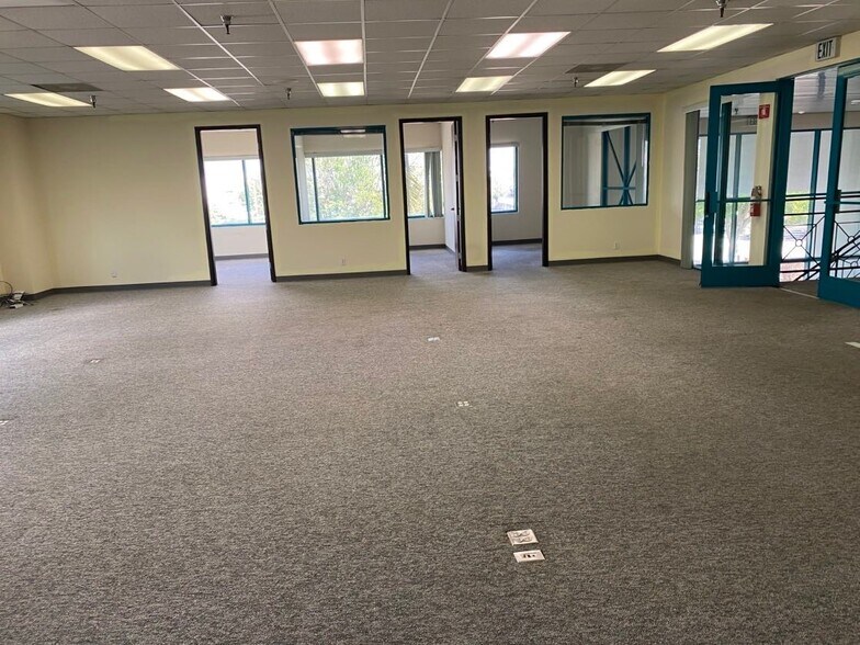 More Photos Of 207-211 Erie St, Pomona Warehouse For Lease