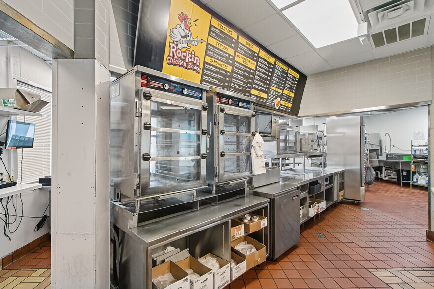 More Photos Of 31 S Wisconsin Dells Pky, Lake Delton Freestanding For Sale