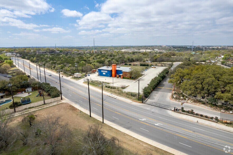 More Photos Of 18745 Redland Rd, San Antonio Restaurant For Lease