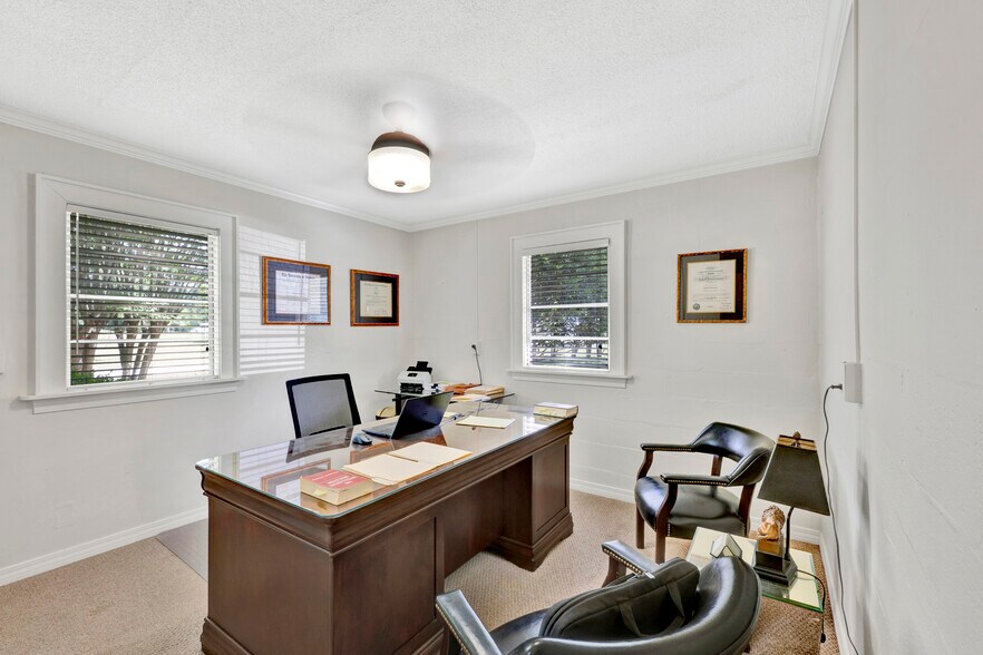 More Photos Of 19205 State Highway 181, Fairhope Office For Sale