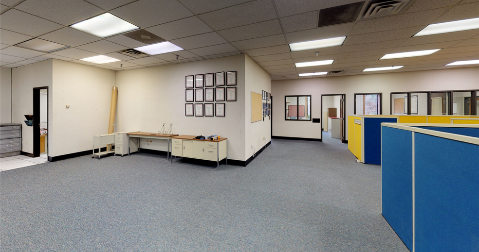 More Photos Of 458 Whitfield St, Fayetteville Manufacturing For Sale