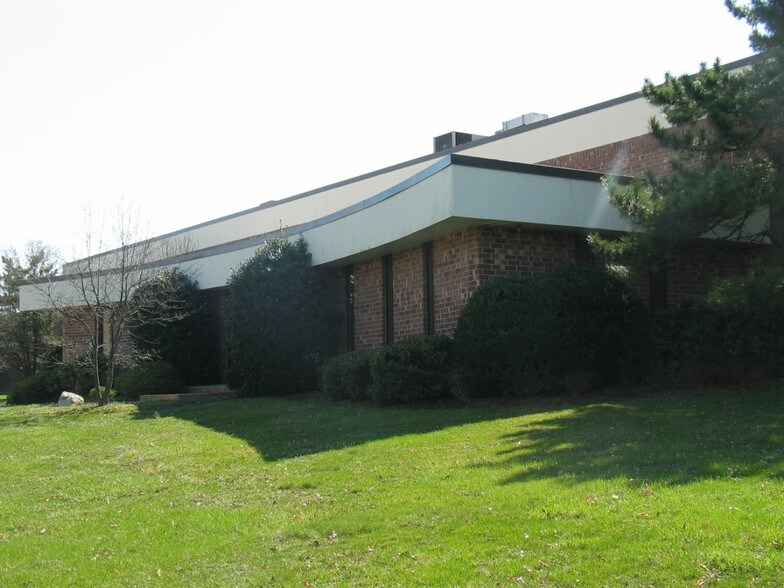 More Photos Of 1571 Grandview Ave, West Deptford Distribution For Lease