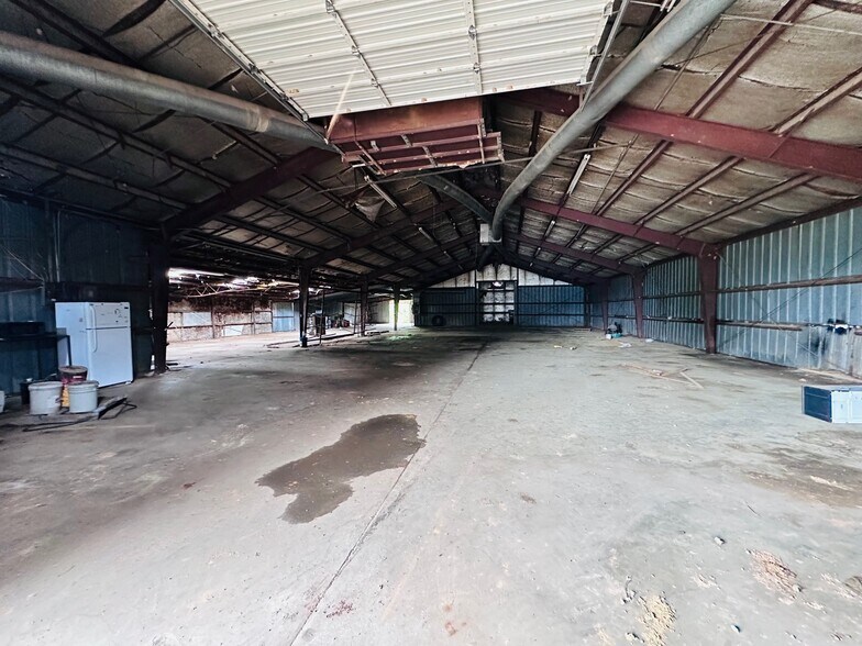 More Photos Of 2640 Hwy 259, Daingerfield Warehouse For Sale
