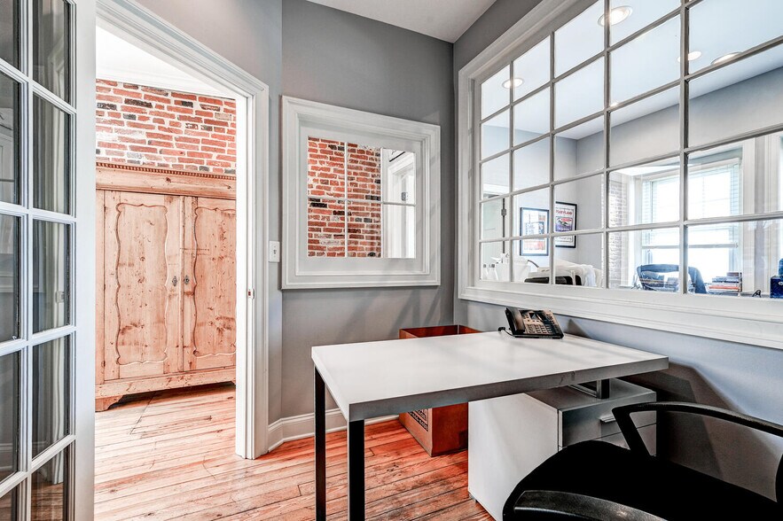 More Photos Of 1437 E Fort Ave, Baltimore Office Residential For Sale