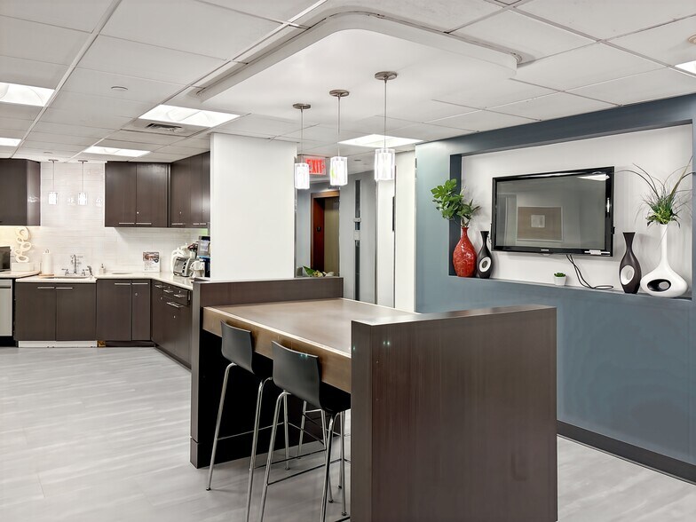 More Photos Of 10 Dorrance St, Providence Coworking Space