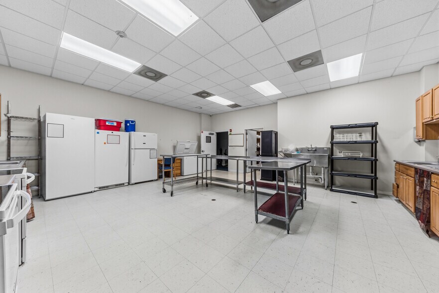 More Photos Of 480 Henrietta St, Kingsland Flex For Sale