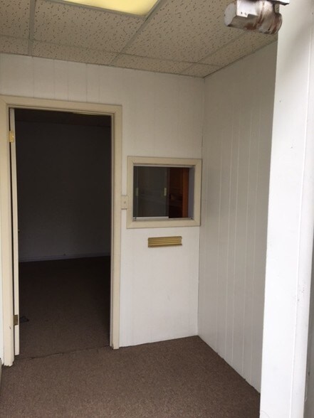 More Photos Of 115-117 Patterson St, Hillsdale Warehouse For Lease