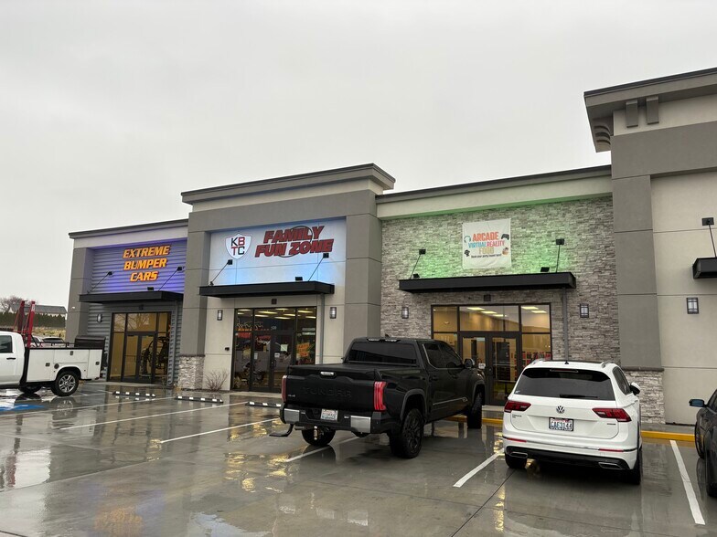 More Photos Of 8425 D Chapel Hill Blvd, Pasco General Retail For Lease