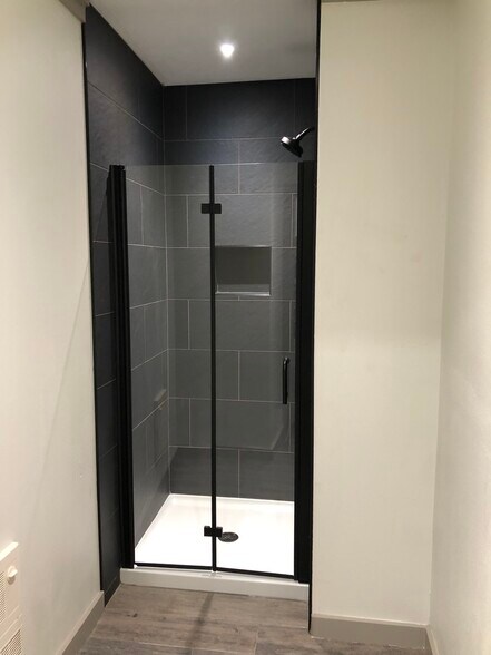 More Photos Of 5871 FM 2767, Tyler Warehouse For Lease