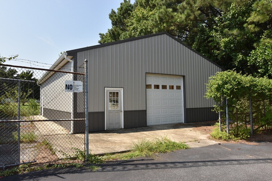 More Photos Of 7 Cicada Ln, Milford Office For Sale