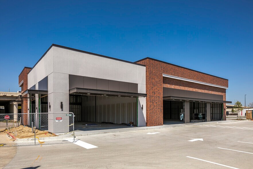 More Photos Of 2799 Katy Fwy, Houston Storefront Retail Office For Sale